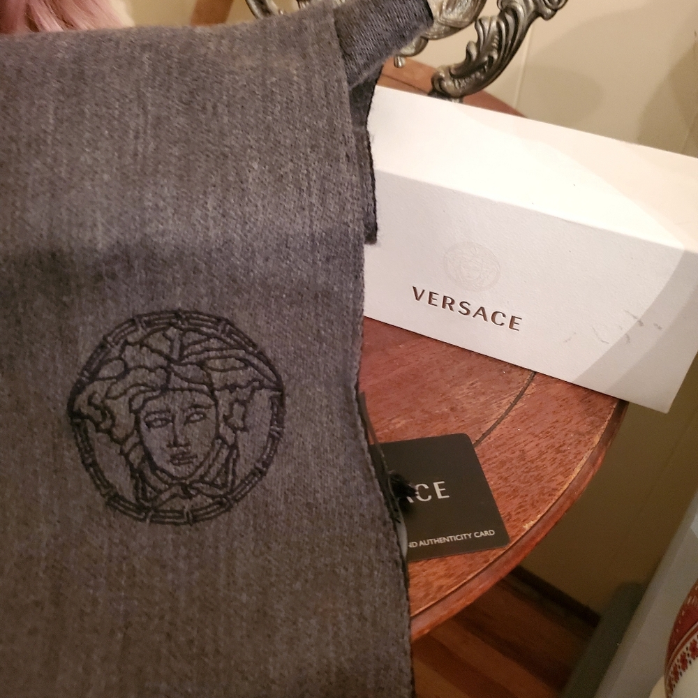 Versace Black and Gray Scarf - Picture 2 of 10